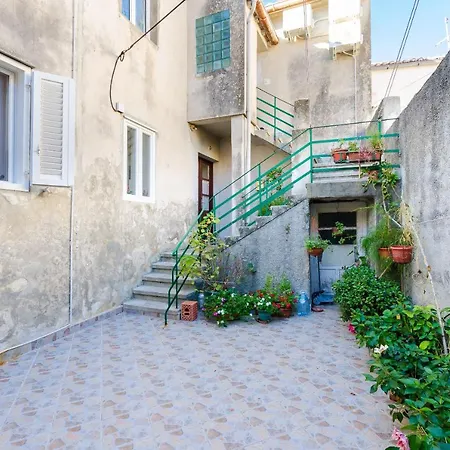 Πανσιόν Sonja P