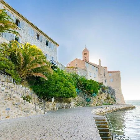 Konukevi Sonja P Rab Town